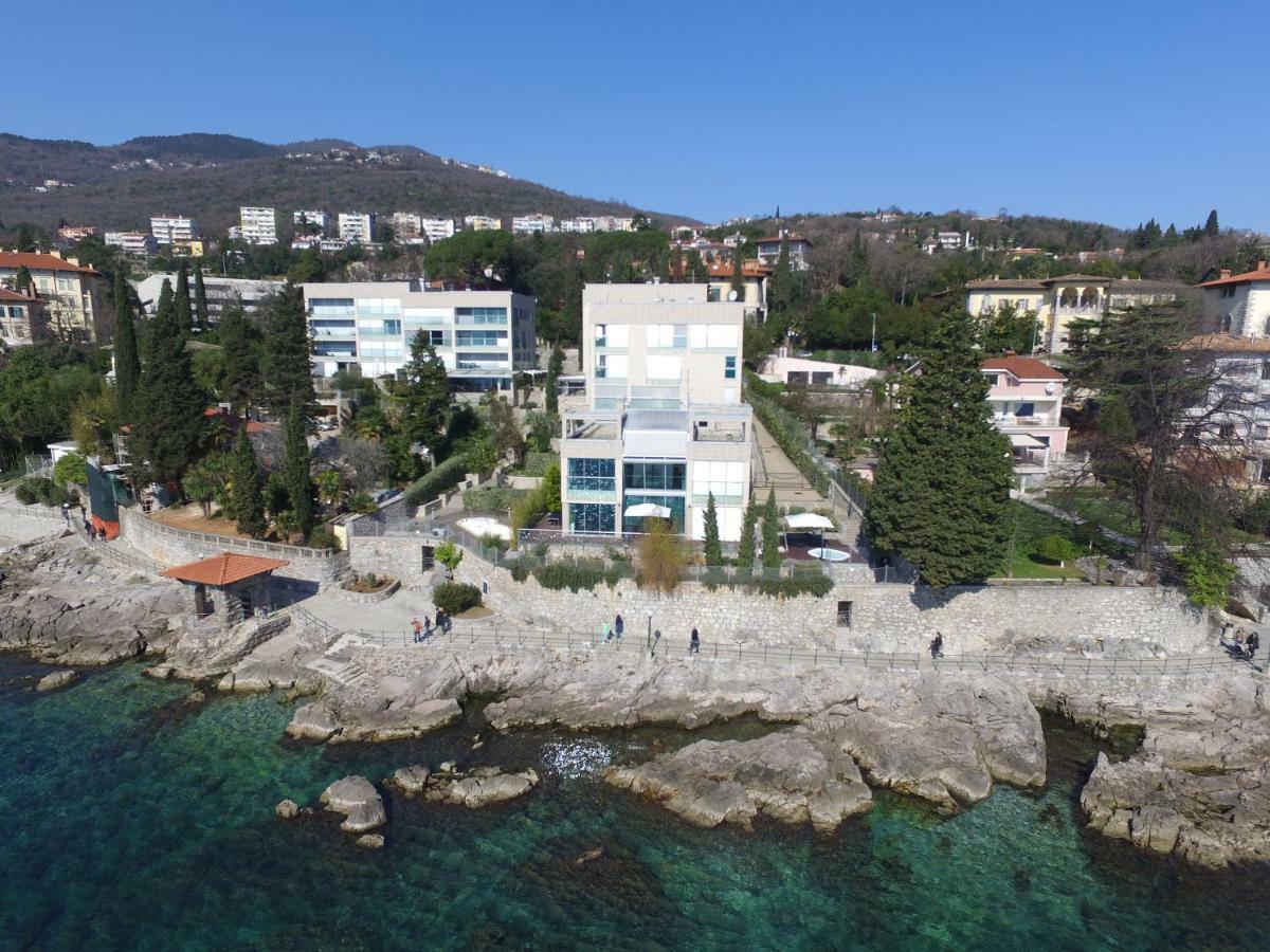 Deluxe Apartment Volosko Opatija Bagian luar foto